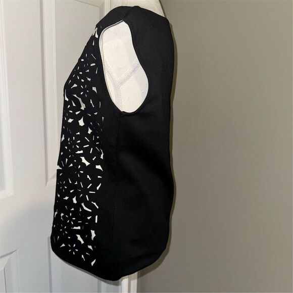 Ann Taylor Petites Floral Laser/Cut Out Sleeveless Blouse Black Size LP Office - Picture 2 of 9